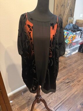 Black Velvet Burnout Short Sleeve Overlay Tunic